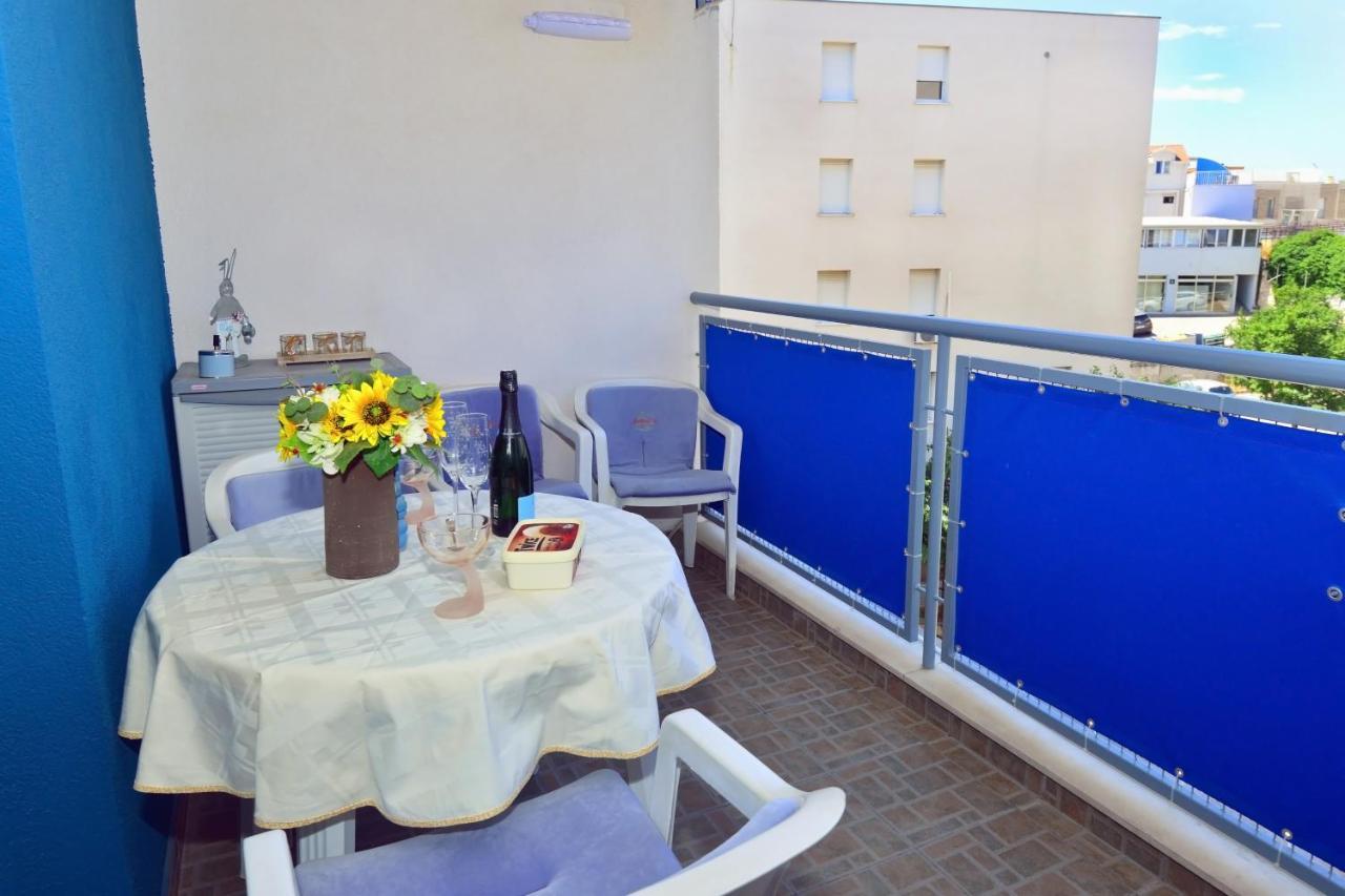 One Bedroom Apartment Terrace Parking Split Eksteriør billede